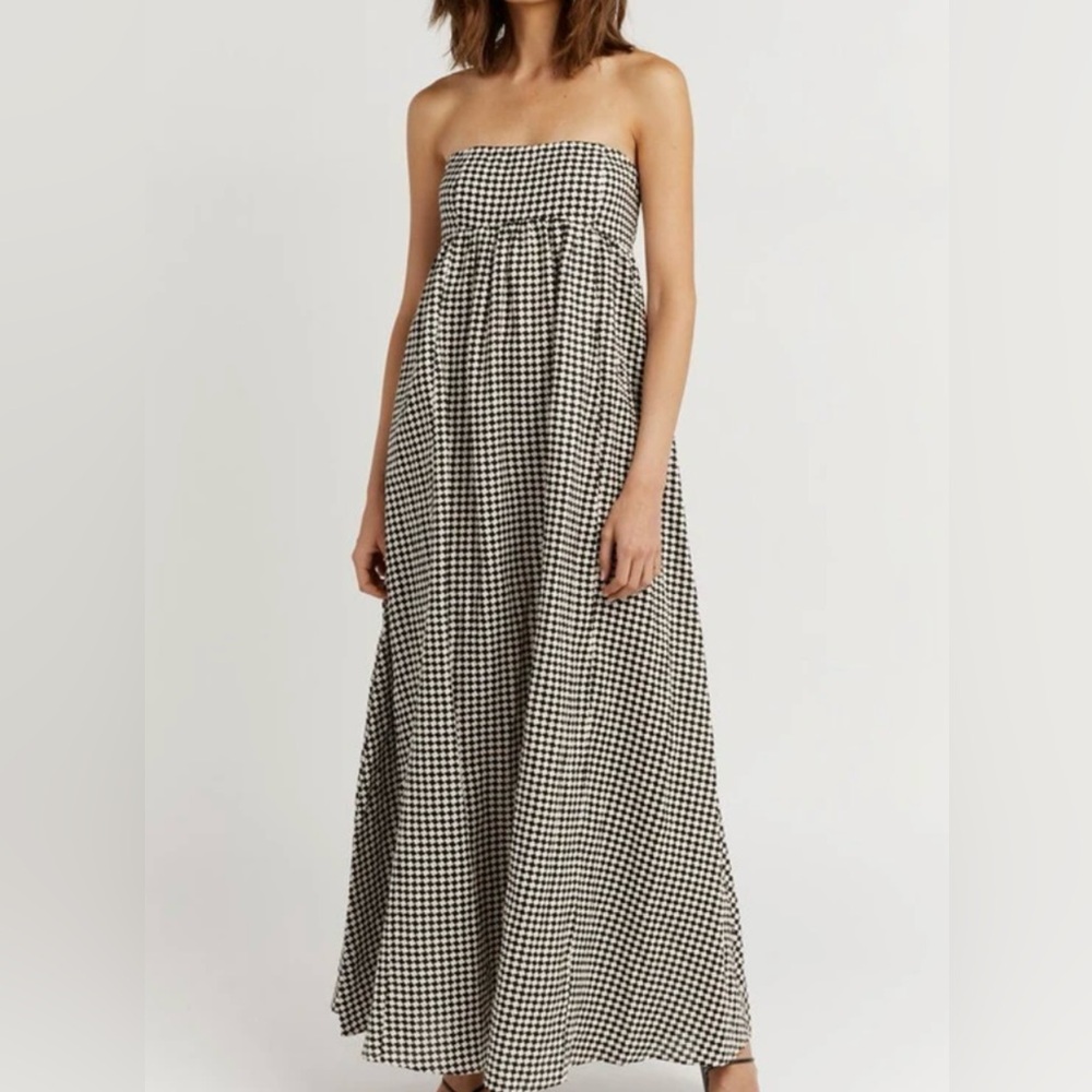Dissh maxi dress. Great condition. Never worn.